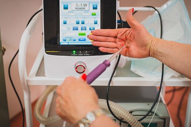 Devices for the treatment of varicose veins using endovascular laser coagulation
