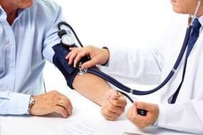 Surgery on varicose veins is contraindicated in hypertension